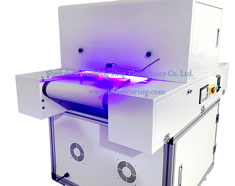 آلة المعالجة LED للأشعة فوق البنفسجية لناقل طلاء ثنائي الفينيل متعدد الكلور