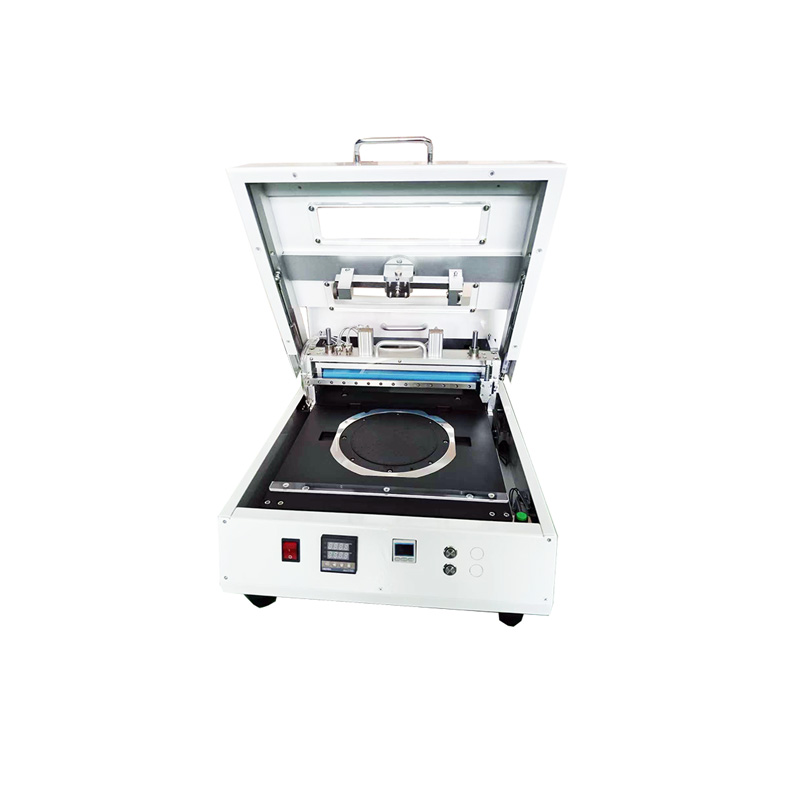 آلة تغليف رقائق السيليكون السوداء المضادة للكهرباء الساكنة، تُوضع على سطح الطاولة